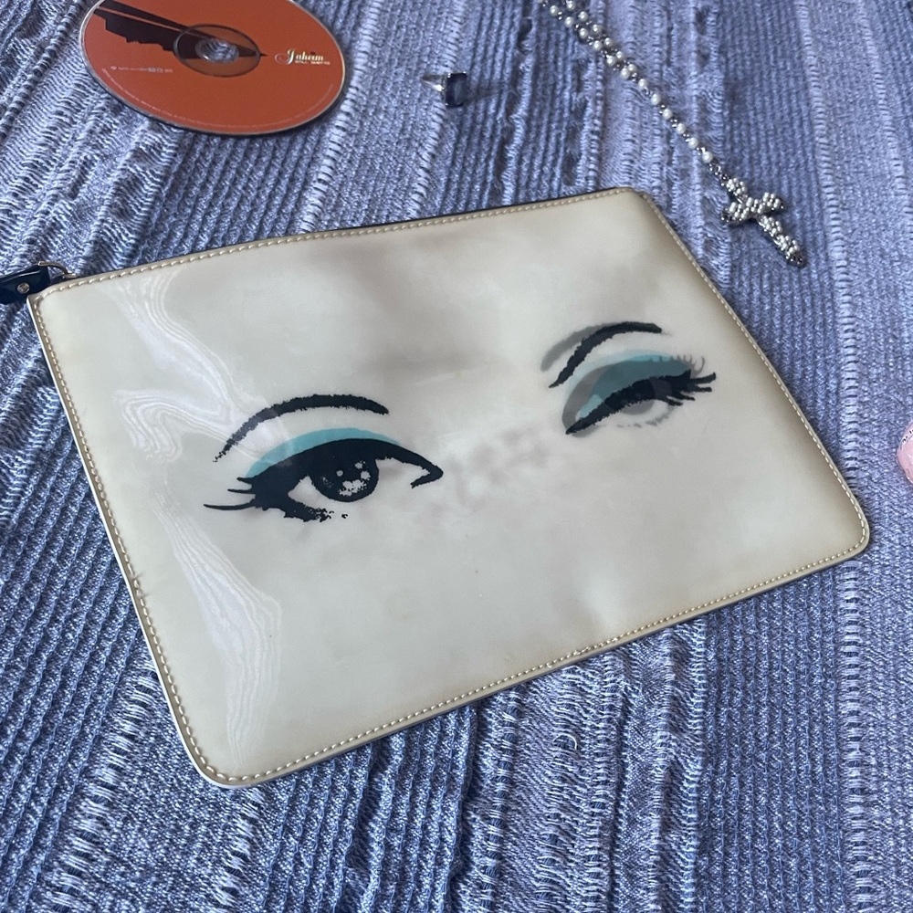 Kate Spade Hologram Winking Zip Cluth - Picture 10 of 15